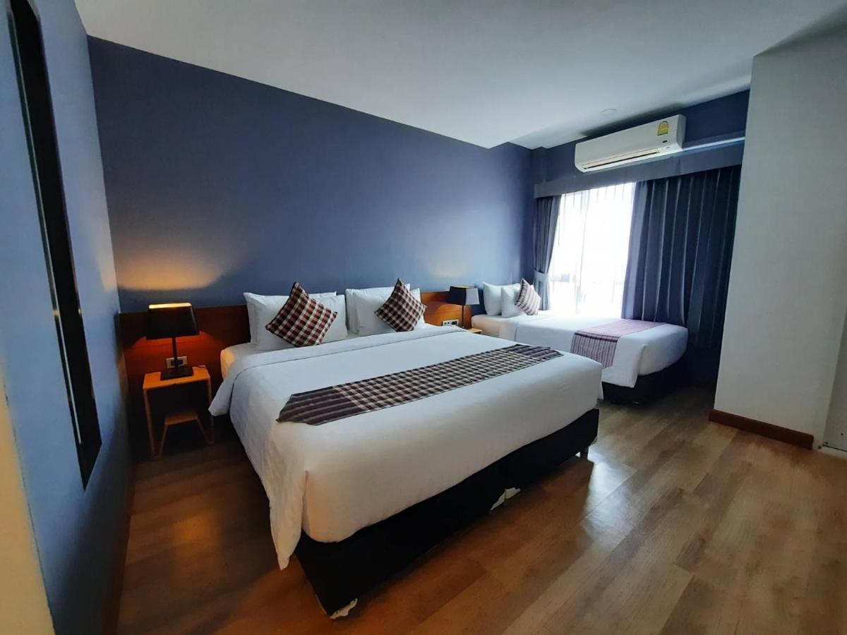 Comet Hotel Surat Thani Exterior foto