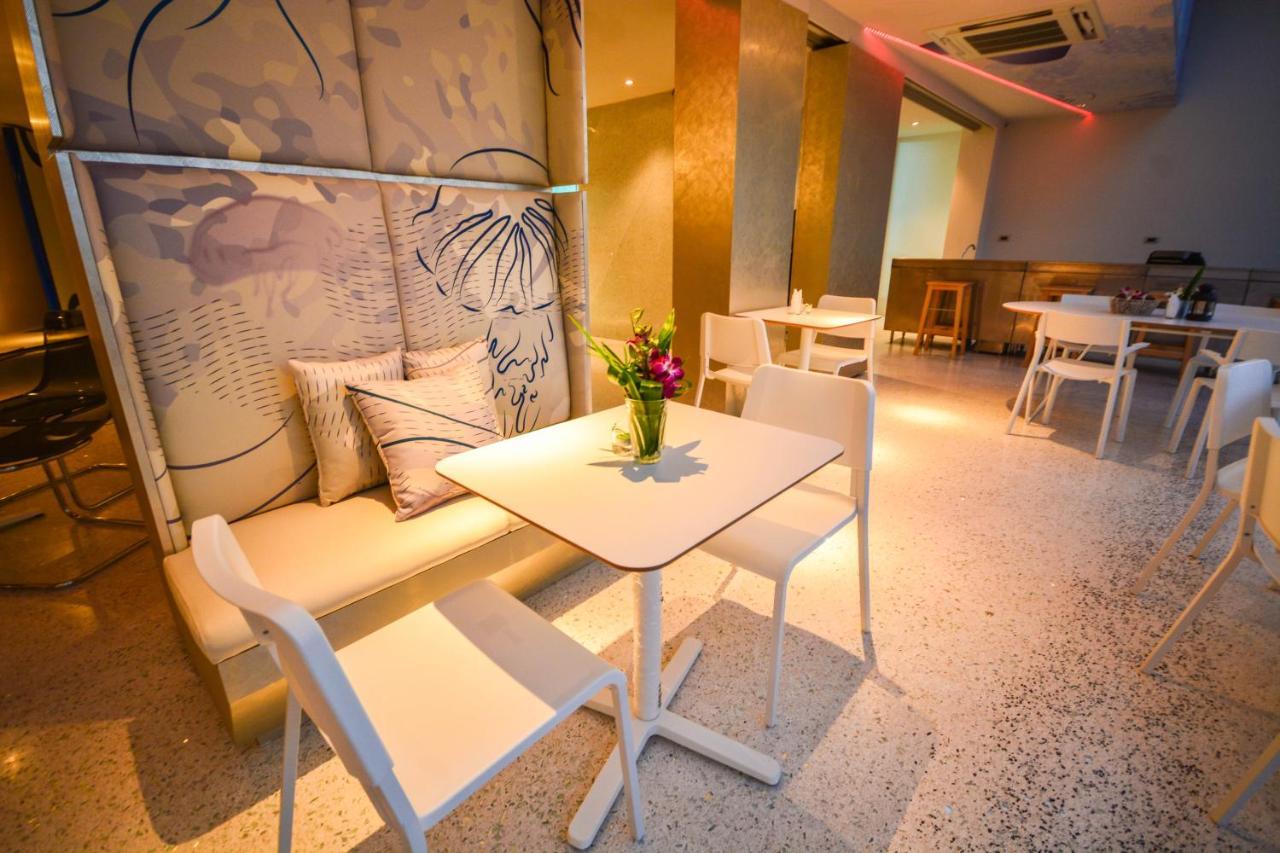 Comet Hotel Surat Thani Exterior foto